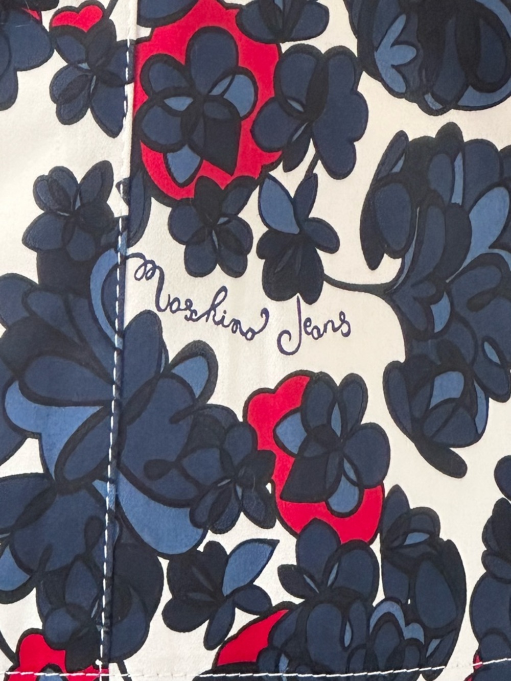Chic Vintage Moschino Jeans White Cotton Blazer with Navy and Red Floral Print - Picture 11 of 16